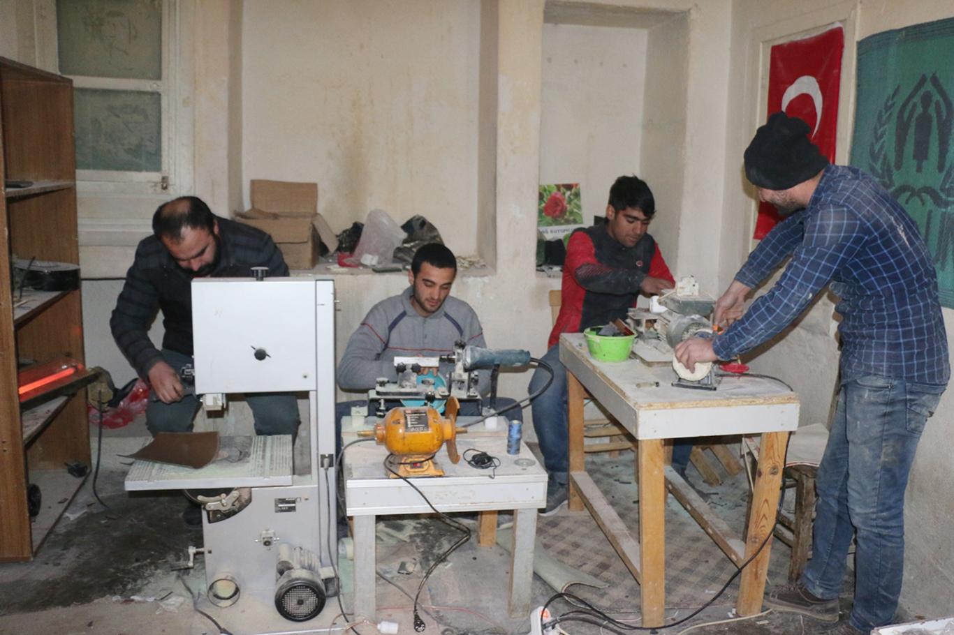 Tespihe olan ilgi mesaiyi artırıyor Tespihe olan ilgi mesaiyi artırıyor